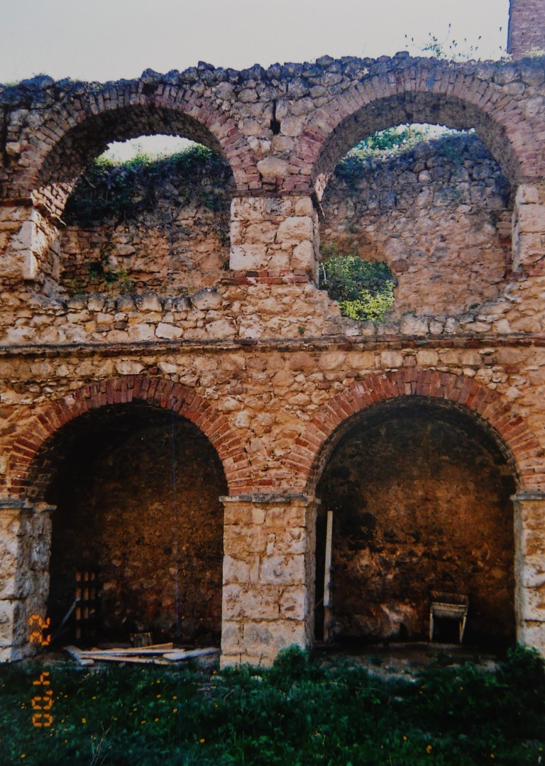 Фотографија из галерије Манастира Кувеждин, 2000 (5)